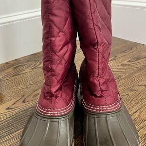 L.L. Bean Women's Quilted Winter Boots - Maroon and Olive